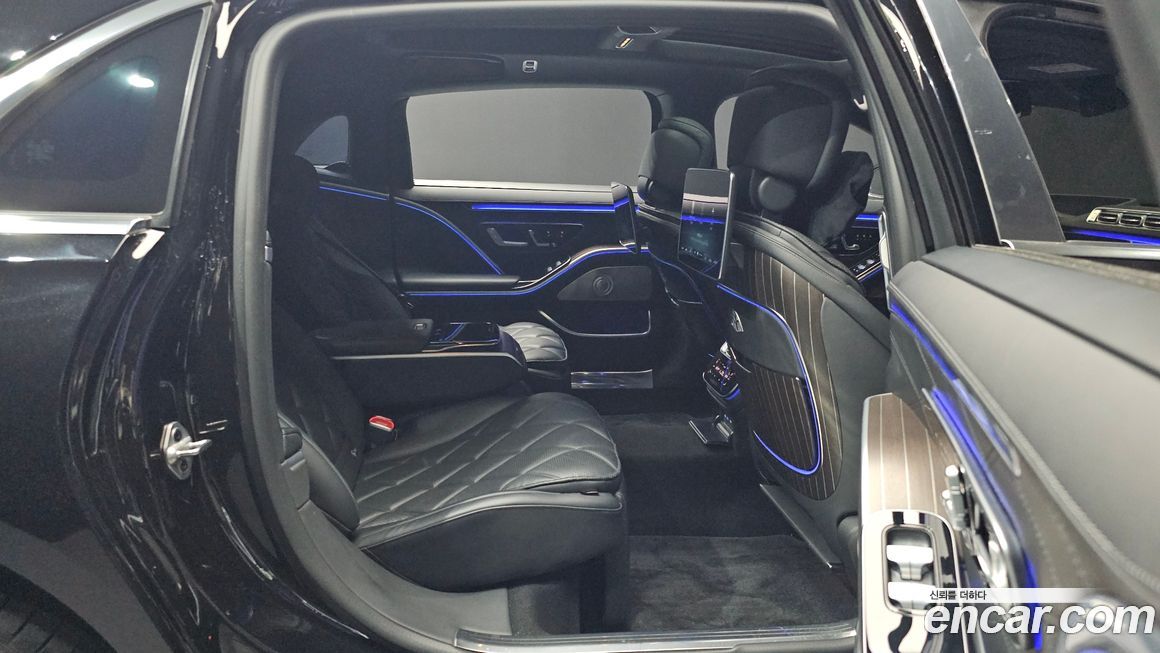 Mercedes-Benz S-Class 2023