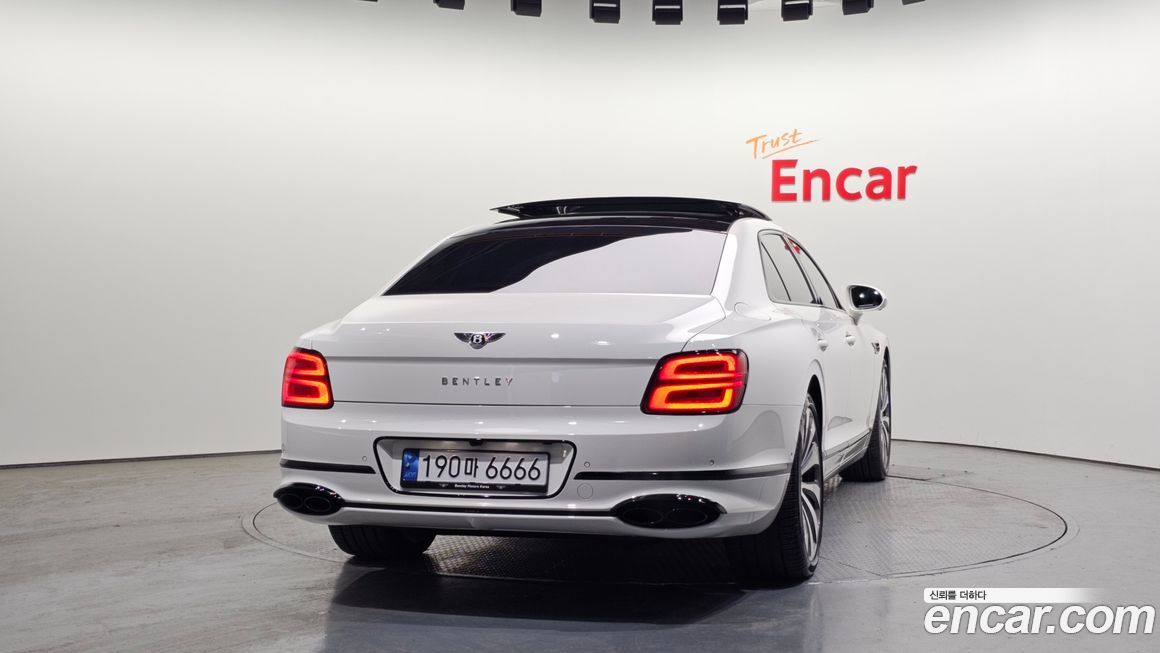 Bentley Flying Spur 2022