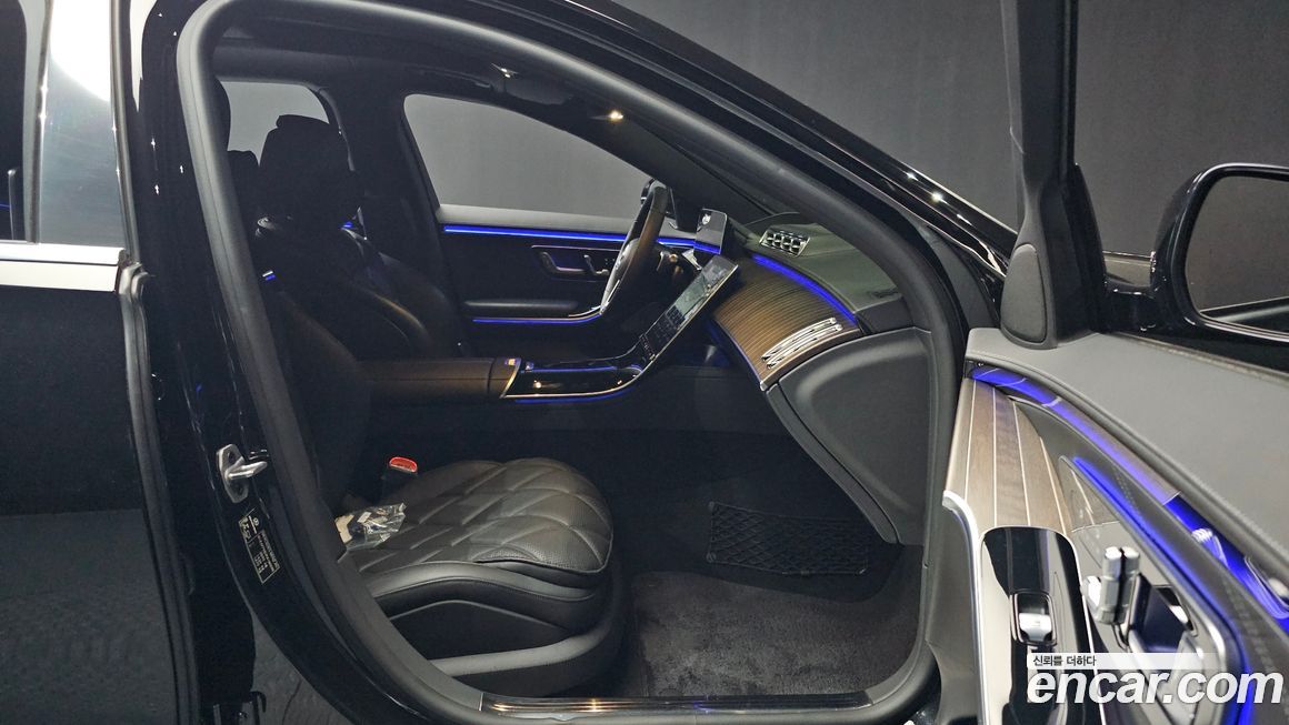 Mercedes-Benz S-Class 2023