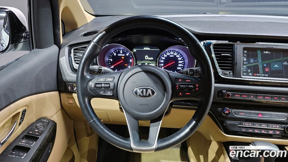 Kia Canival 2019