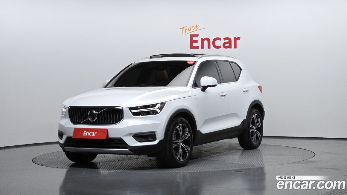Volvo XC40 2021
