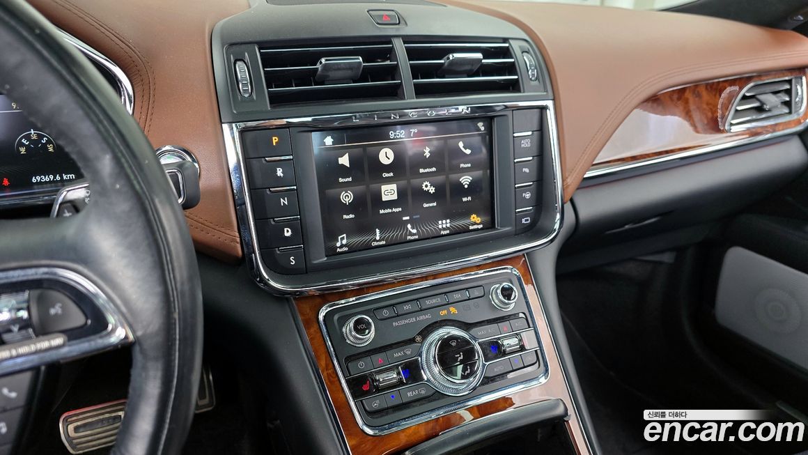 Lincoln Continental 2017