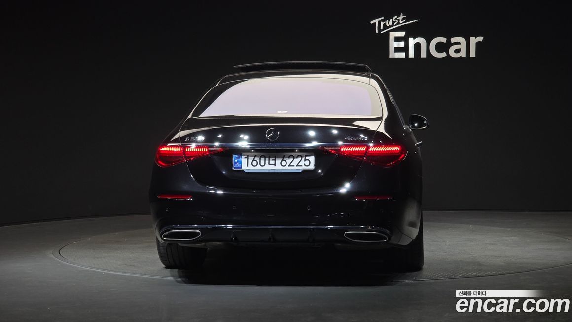 Mercedes-Benz S-Class 2024