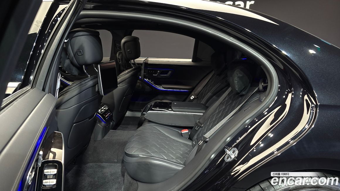 Mercedes-Benz S-Class 2024