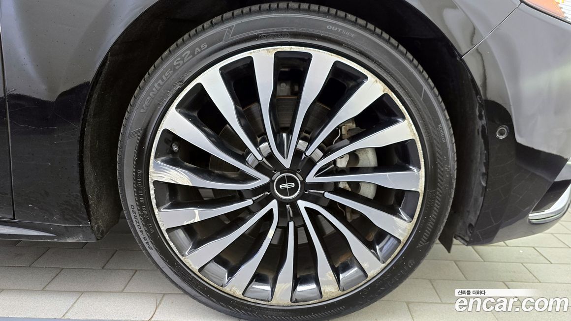 Lincoln Continental 2017