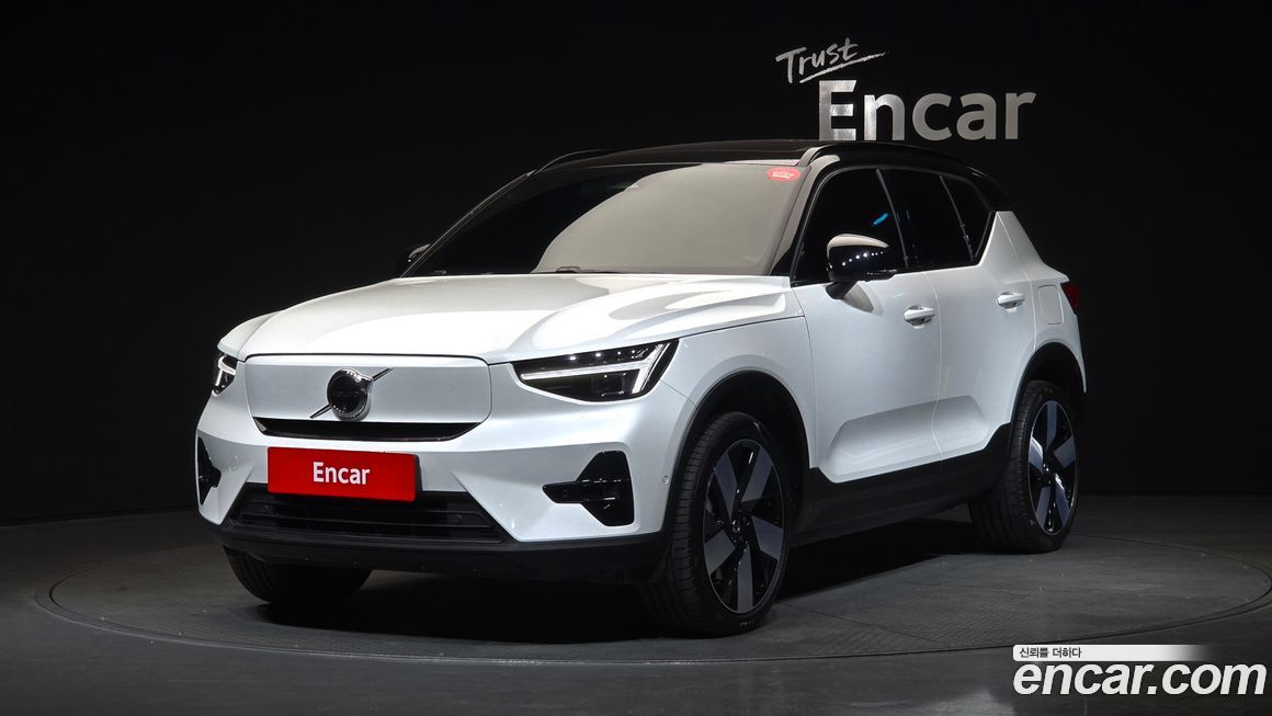 Volvo XC40 2024