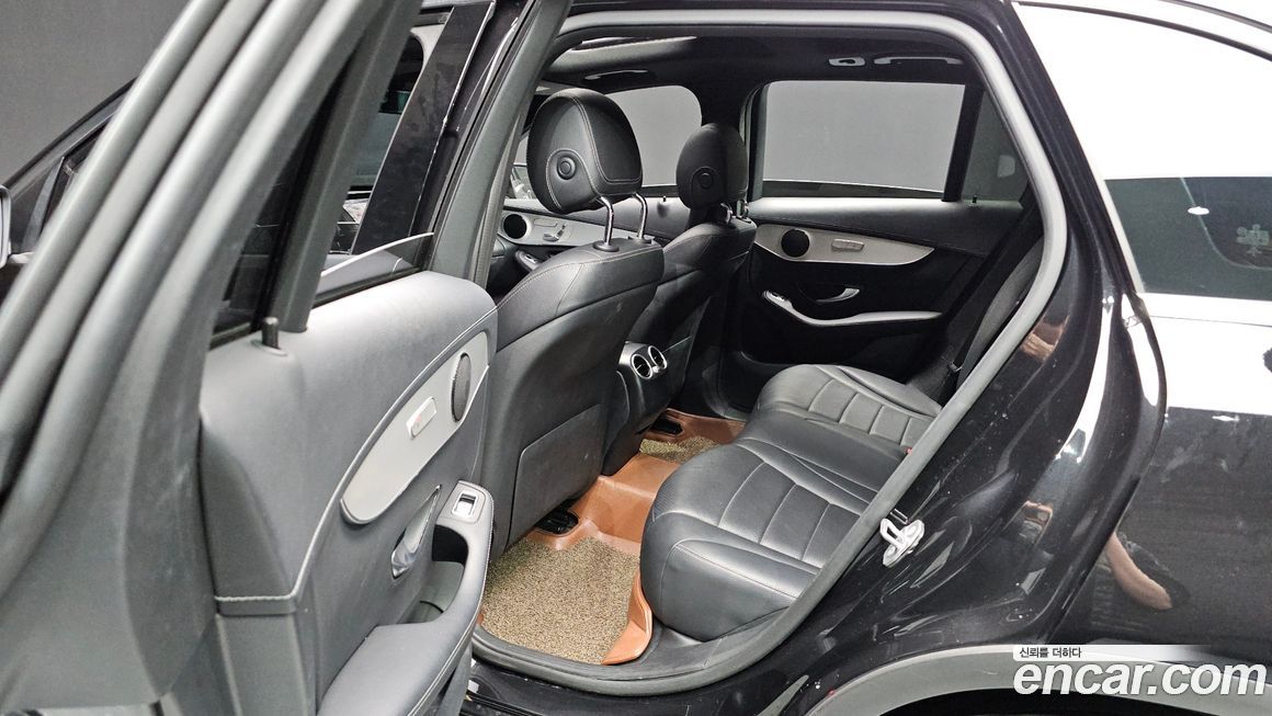 Mercedes-Benz GLC-Class 2020