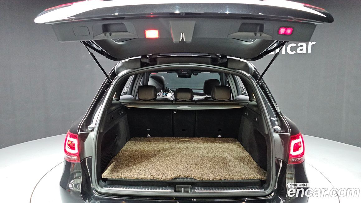 Mercedes-Benz GLC-Class 2020