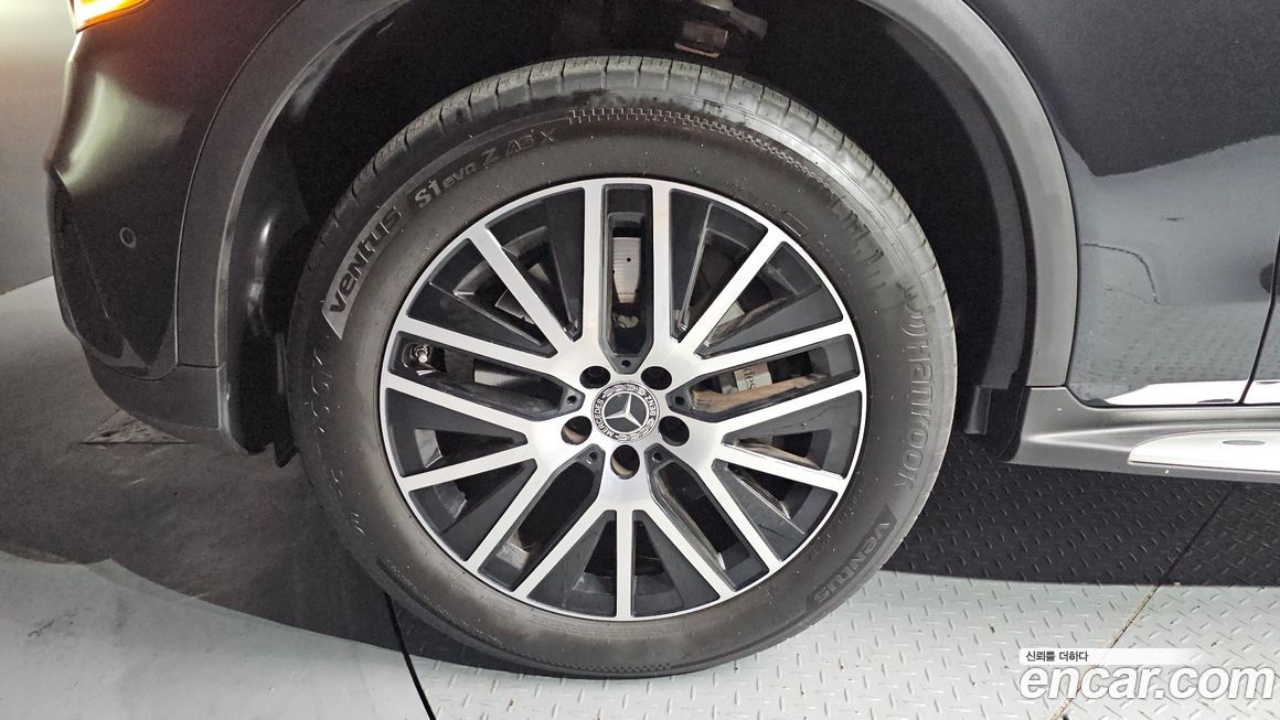 Mercedes-Benz GLC-Class 2020