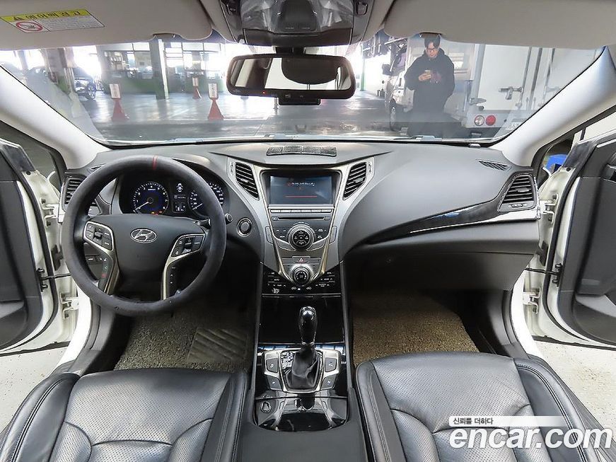 Hyundai Grandeur 2012