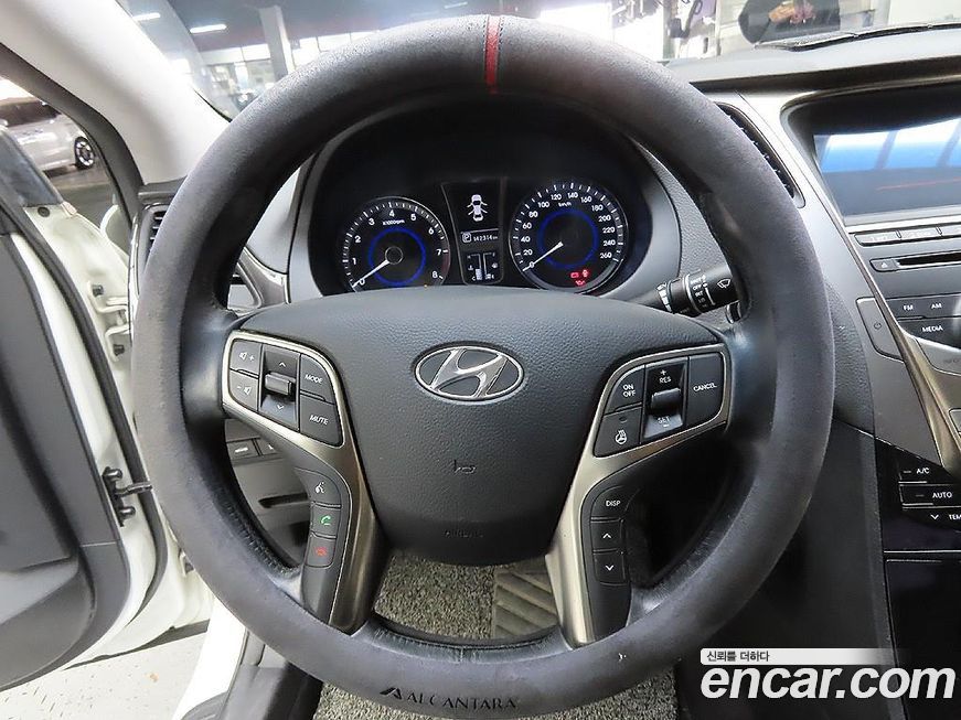 Hyundai Grandeur 2012