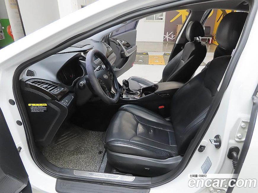 Hyundai Grandeur 2012