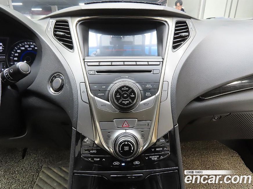 Hyundai Grandeur 2012