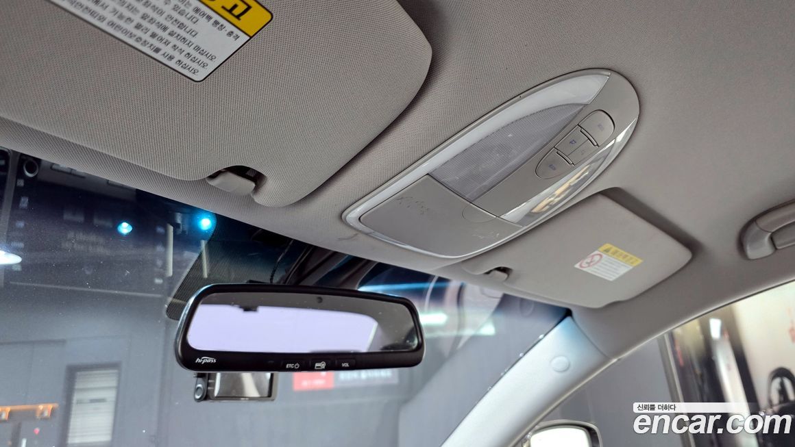 Hyundai Genesis 2012