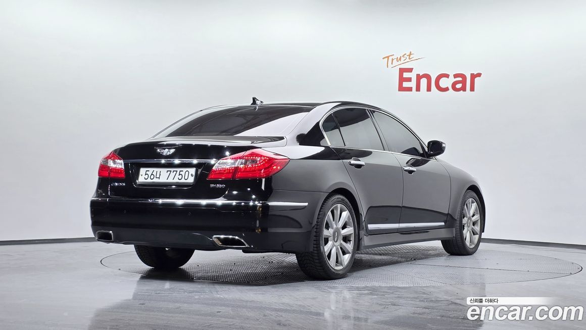 Hyundai Genesis 2012