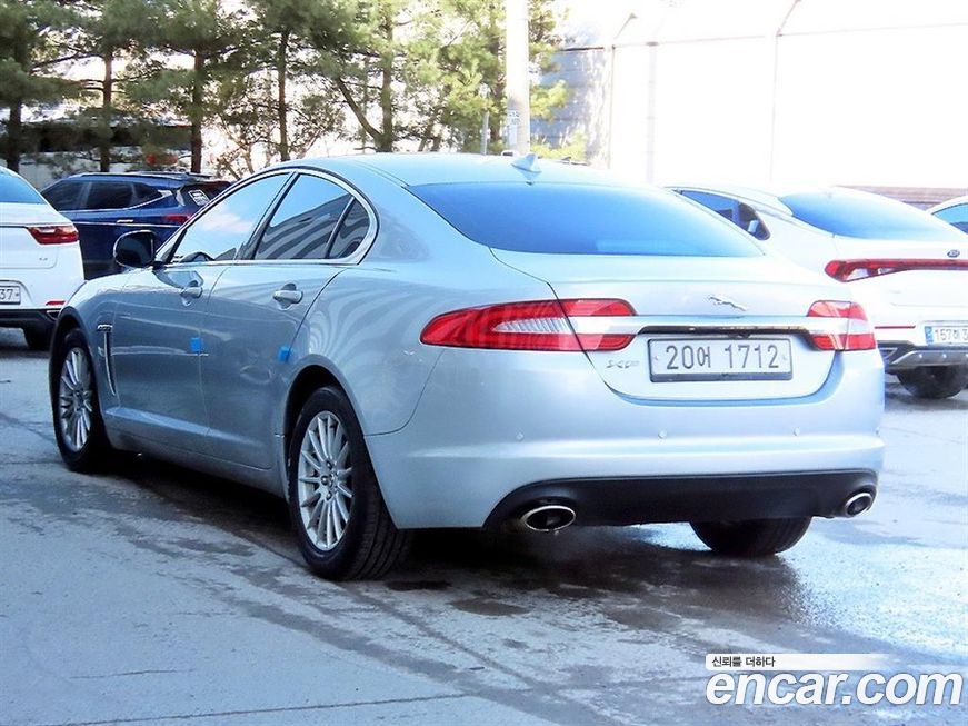 Jaguar XF 2013