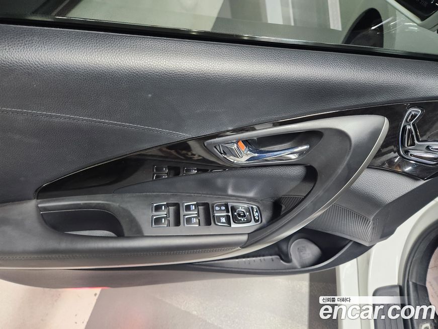 Hyundai Grandeur 2015