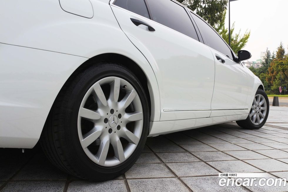 Mercedes-Benz S-Class 2006