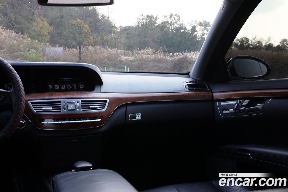 Mercedes-Benz S-Class 2006