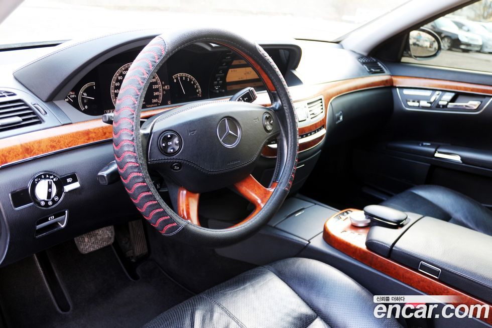 Mercedes-Benz S-Class 2006