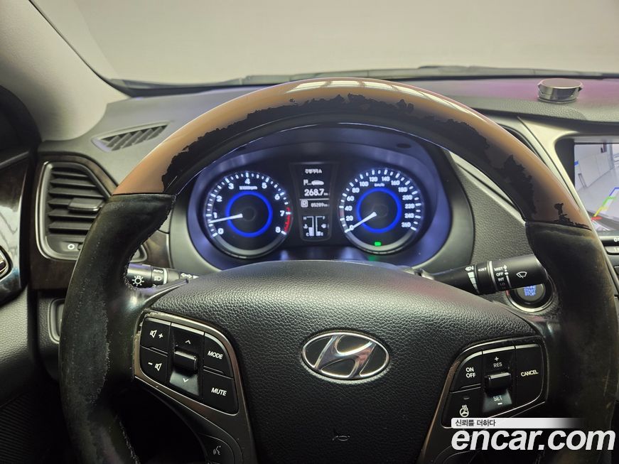 Hyundai Grandeur 2012