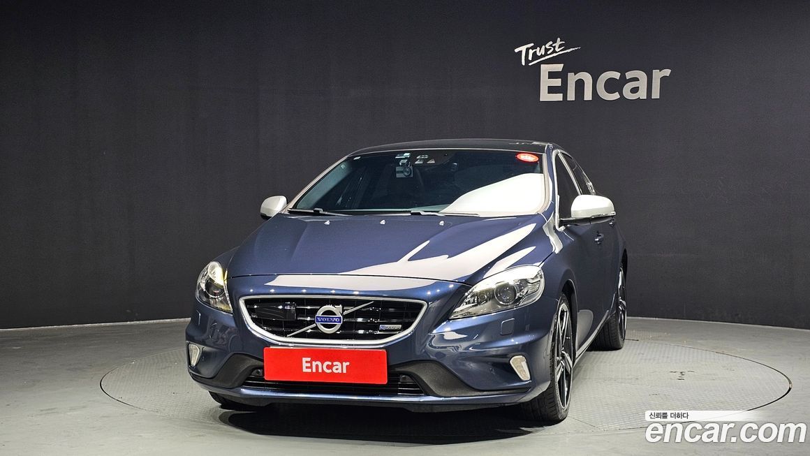 Volvo V40 2015
