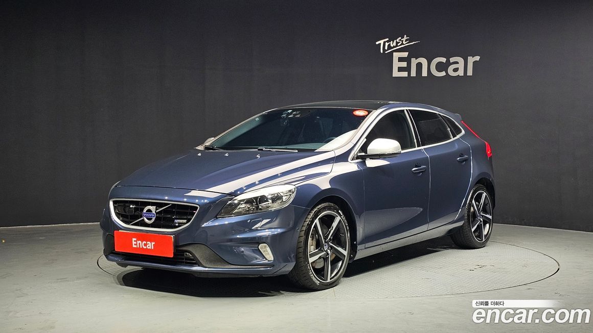Volvo V40 2015