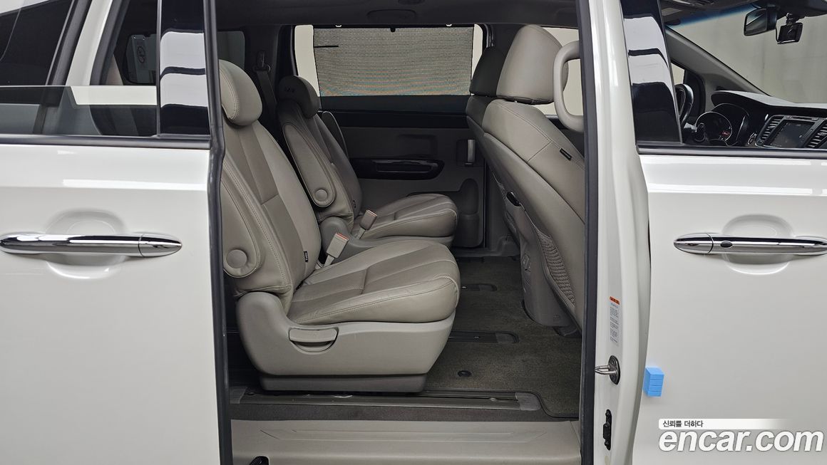 Kia Canival 2015