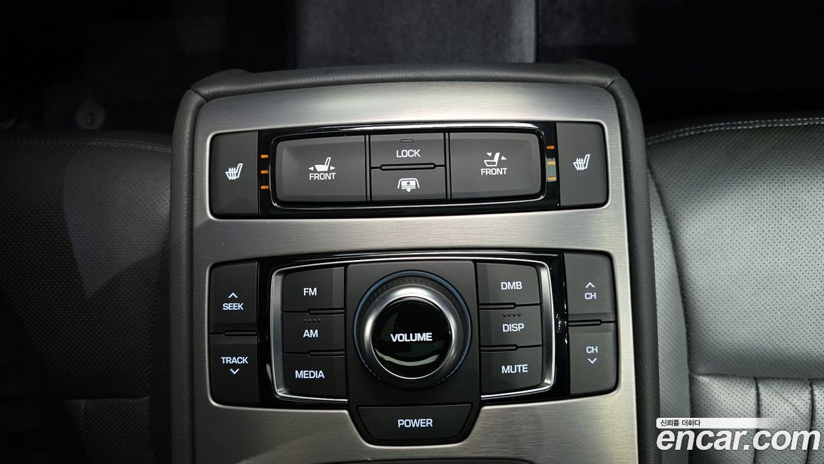 Hyundai Genesis 2016