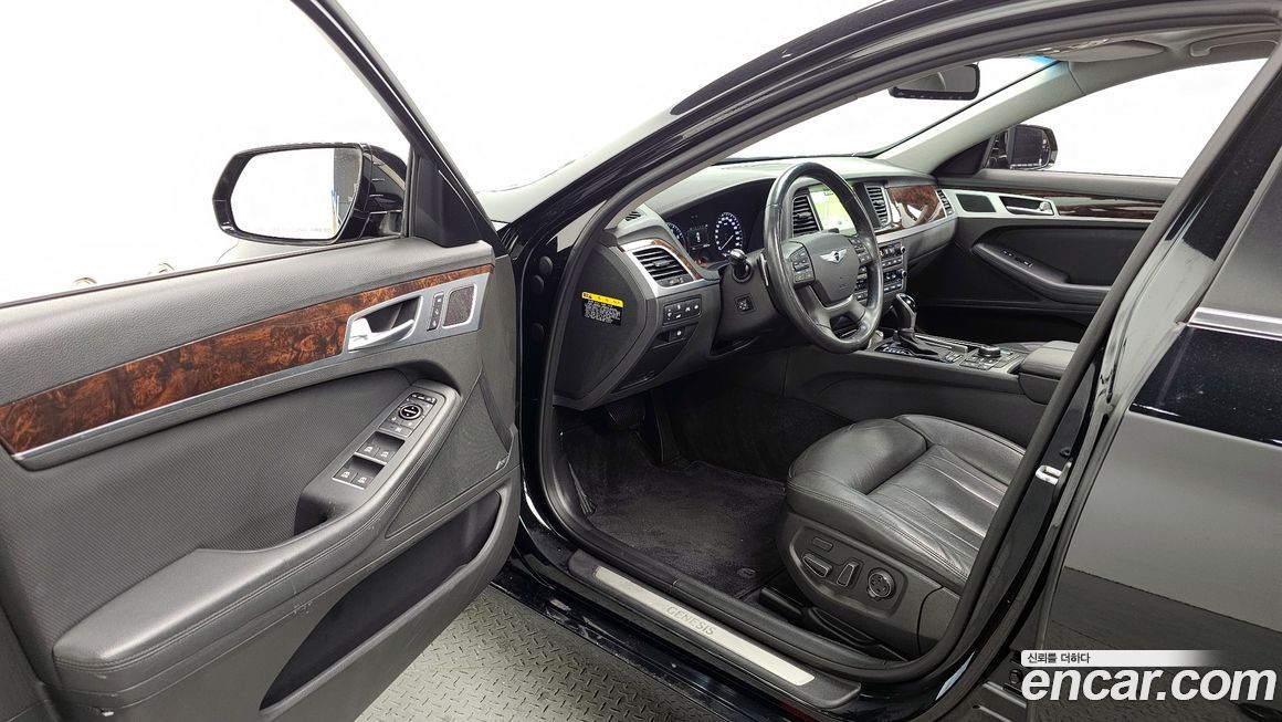 Hyundai Genesis 2016