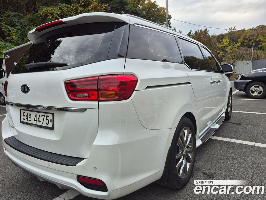 Kia Canival 2019