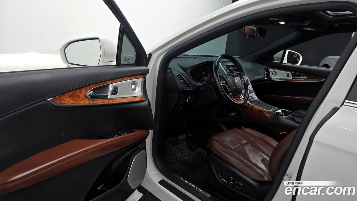 Lincoln Nautilus 2020