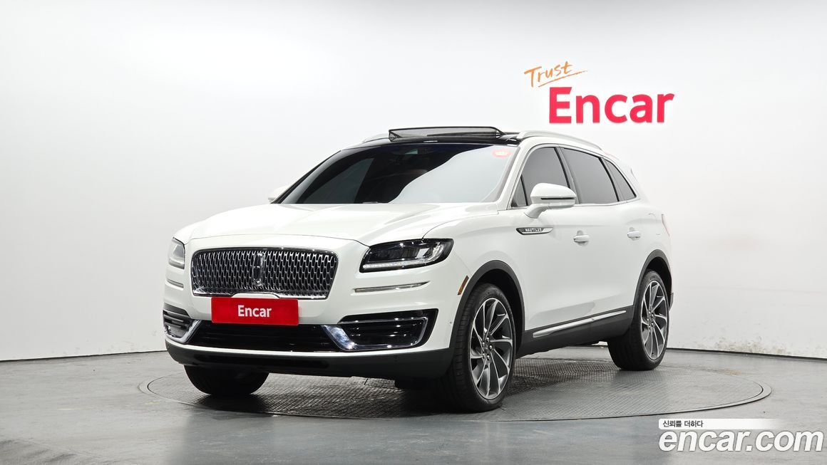 Lincoln Nautilus 2020