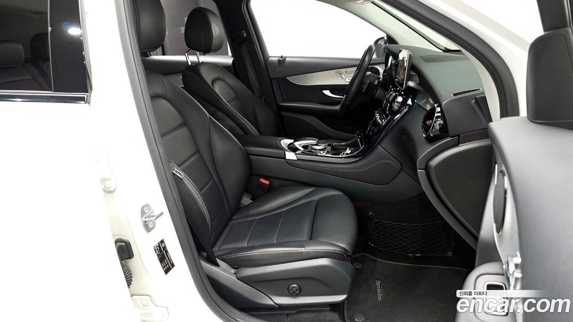 Mercedes-Benz GLC-Class 2019