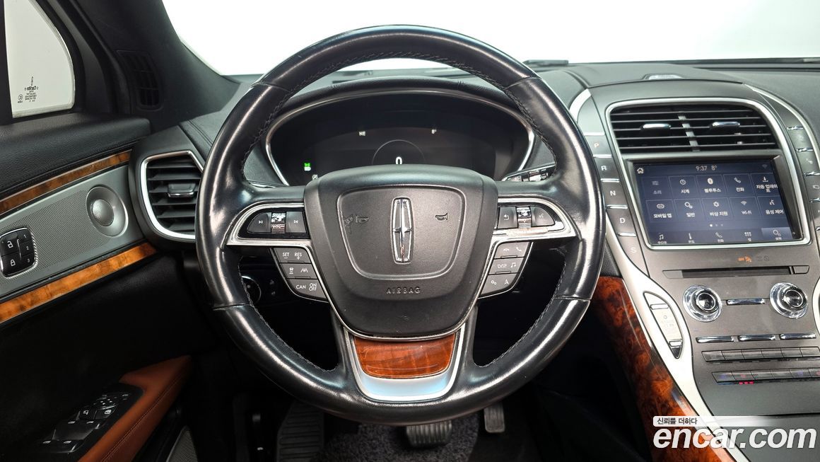 Lincoln Nautilus 2020