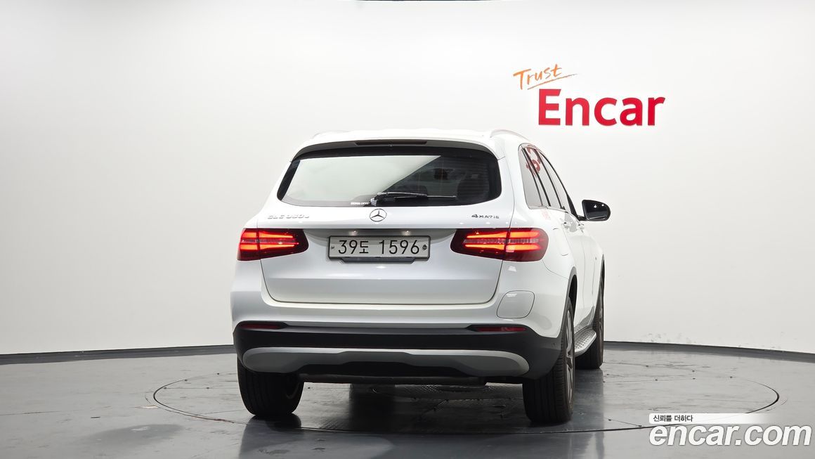 Mercedes-Benz GLC-Class 2019