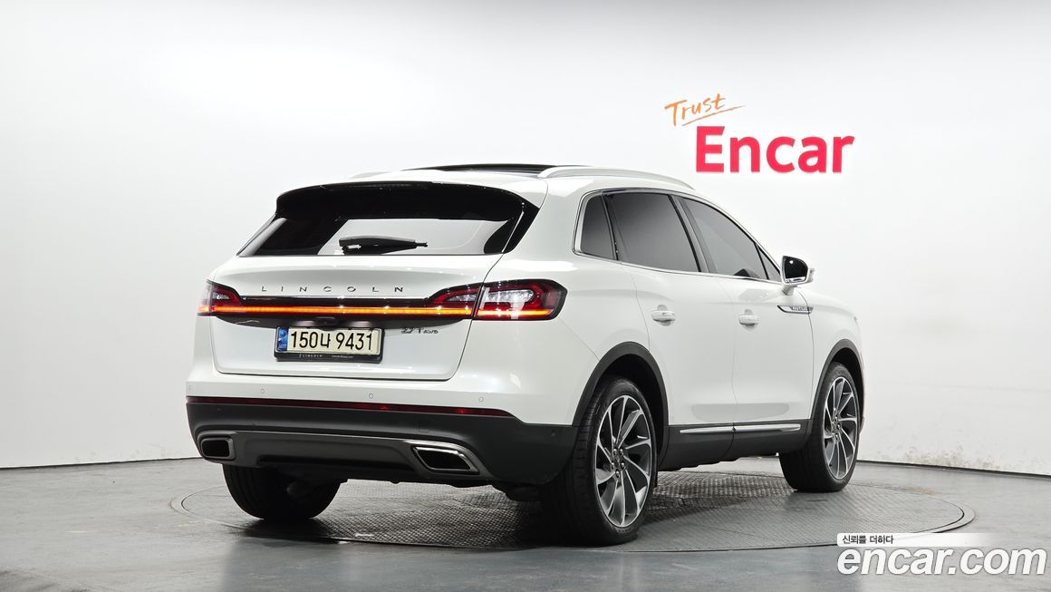 Lincoln Nautilus 2020