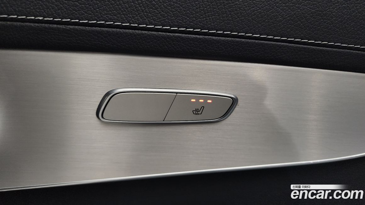 Mercedes-Benz GLC-Class 2021