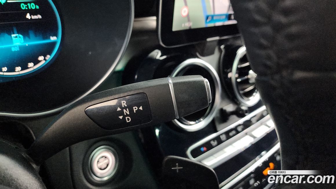 Mercedes-Benz GLC-Class 2021