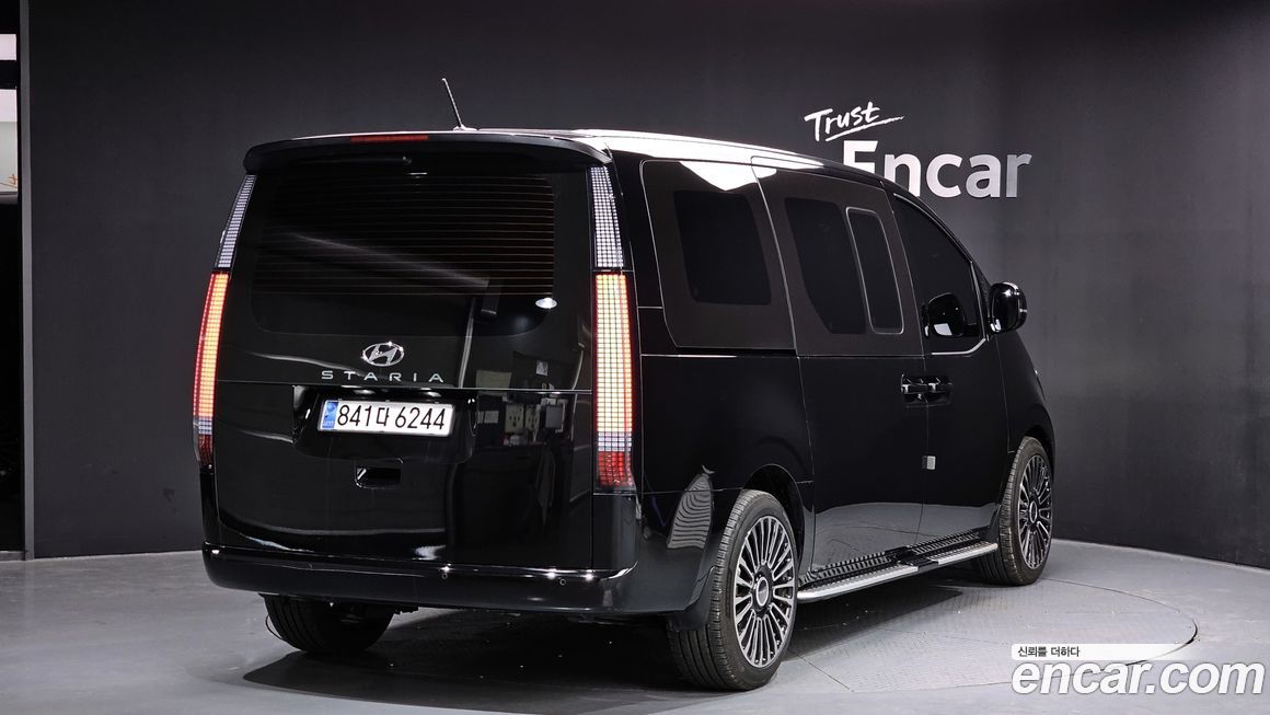 Hyundai Staria 2024