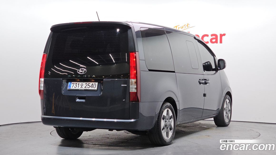 Hyundai Staria 2024