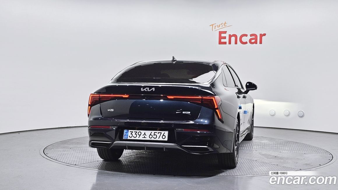 Kia K5 2025