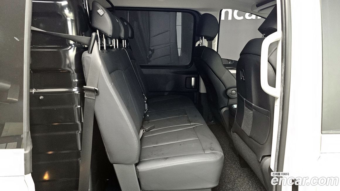 Hyundai Staria 2025