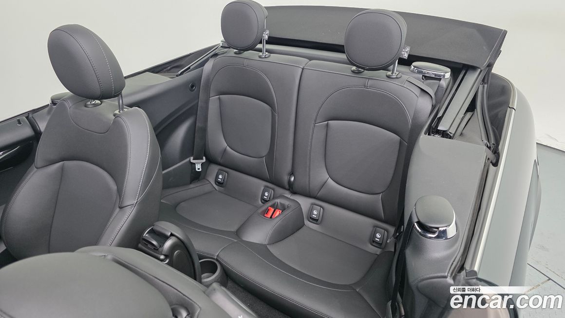 Mini Cooper Convertible 2024