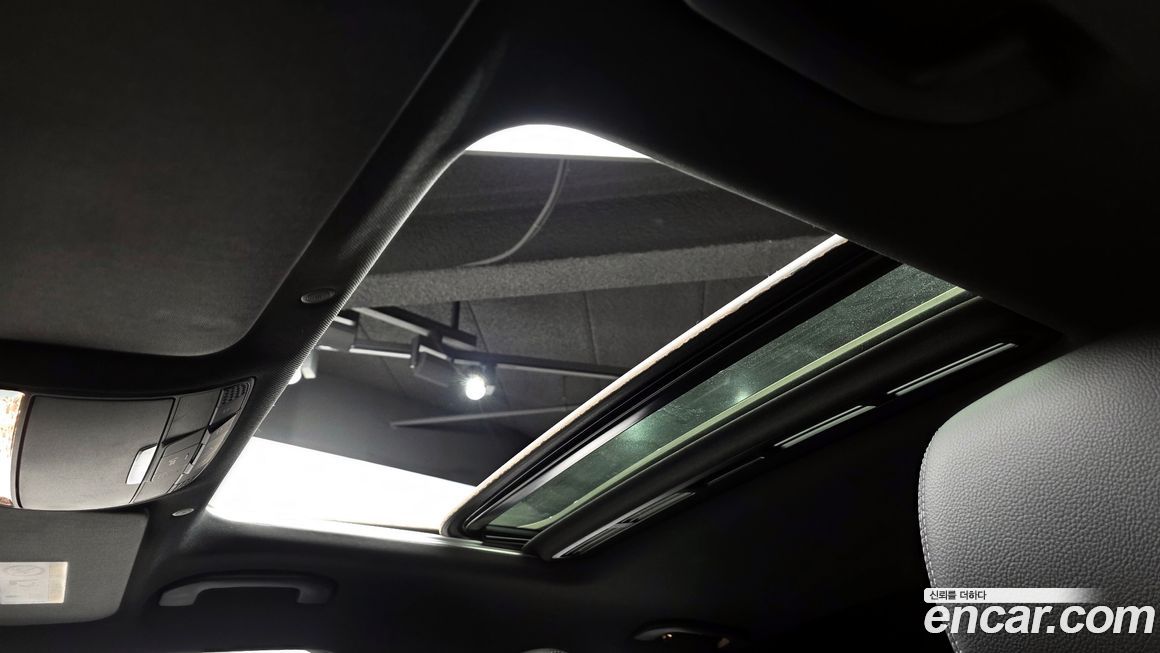 Mercedes-Benz GLC-Class 2021