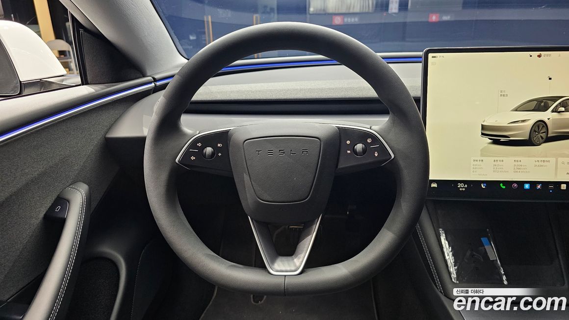 Tesla Model 3 2024
