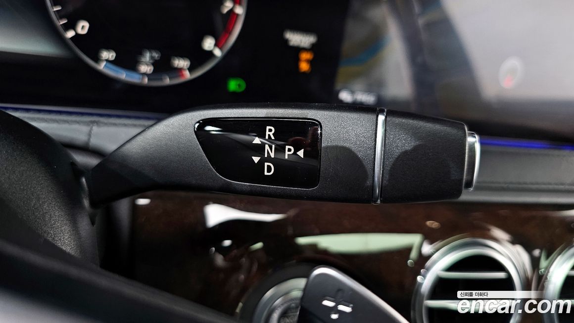 Mercedes-Benz S-Class 2018