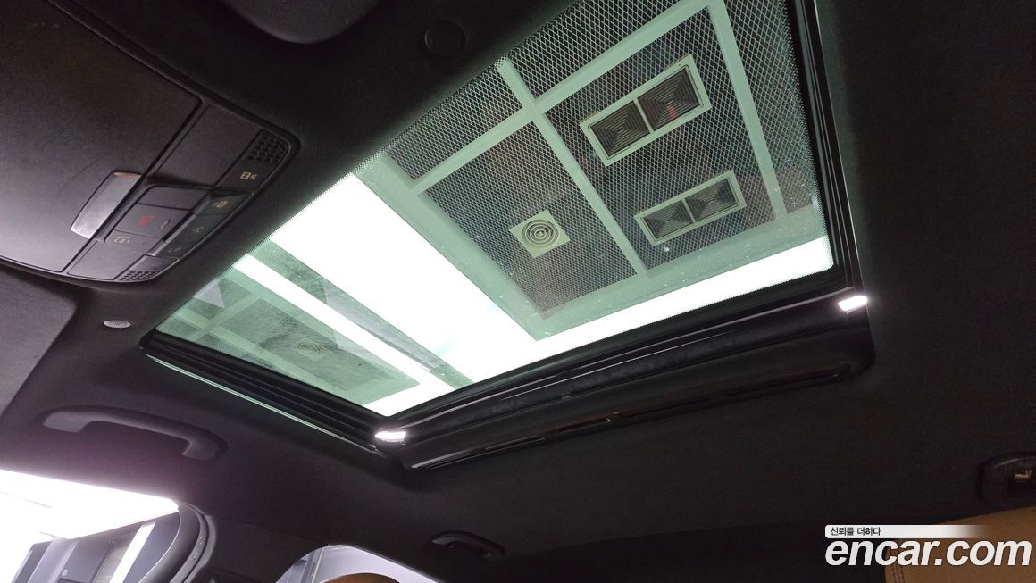 Mercedes-Benz GLC-Class 2021