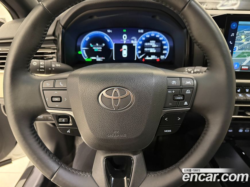 Toyota Camry 2025