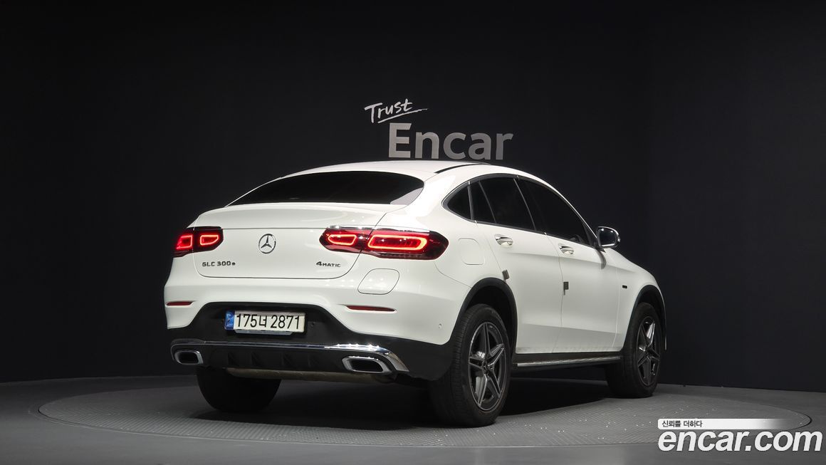 Mercedes-Benz GLC-Class 2021